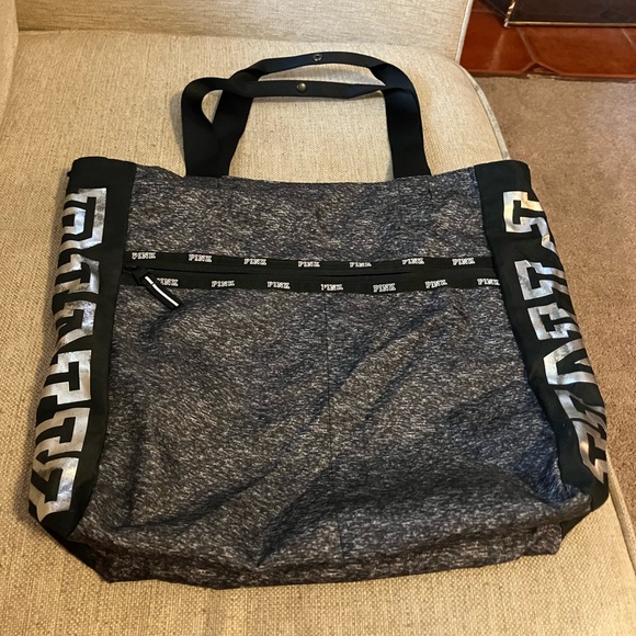 Pink Victoria’s Secret zipper travel bag - Picture 2 of 6